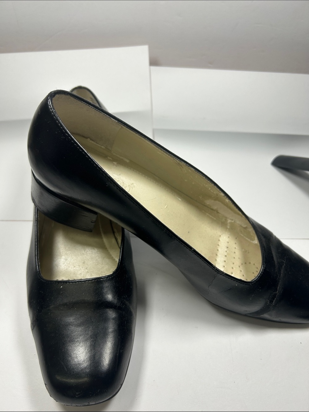 I love comfort Classic Black Leather Women's Low Block Heel Pumps